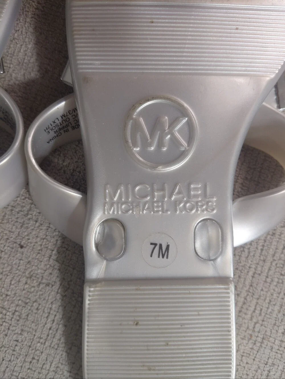 Michael Kors Metallic Silver Bow Jelly Sandals Size 7